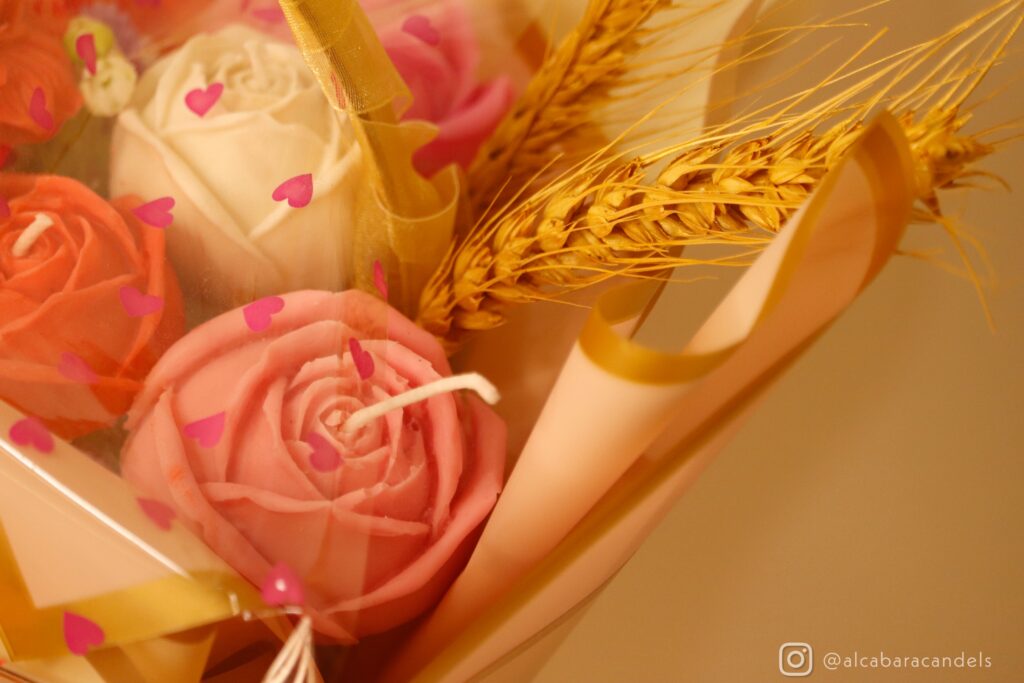 Red roses candle bouquet